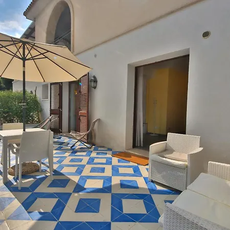 Apartment I Giardini Di Limoni By Klabhouse *