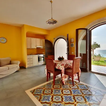 Apartment I Giardini Di Limoni By Klabhouse